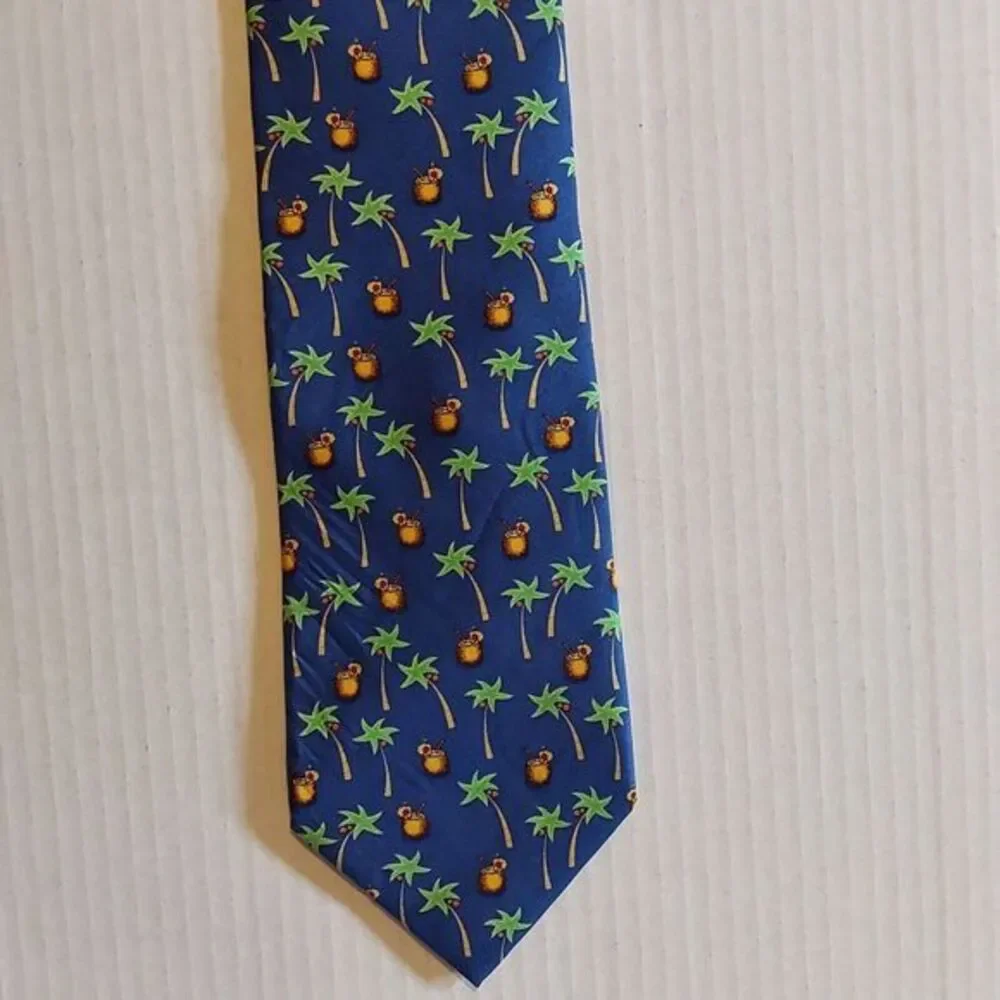 Alynn Mens Necktie 100% Silk USA Blue Multicolor Party Paradise‎ Tie